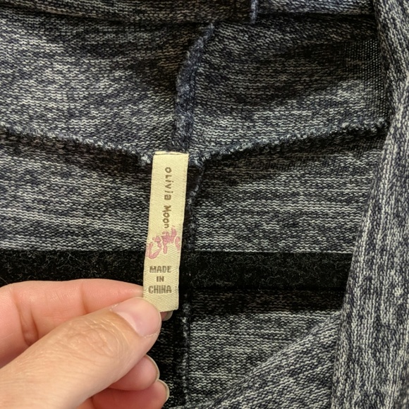 Beautiful soft kimono cowl neck sweater - Picture 2 of 3